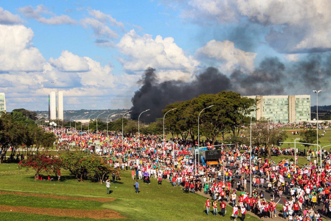 Breve Análise da Marcha “Ocupa Brasília” de 24 de maio de 2017, do ponto de vista da Confederação dos Servidores Públicos do Brasil (CSPB)