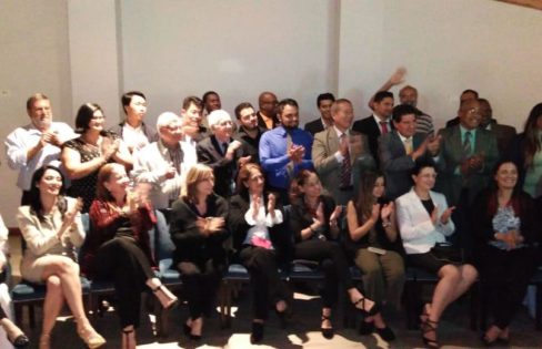 Costa Rica quer criar movimento pela Auditoria Cidadã da Dívida Costa Rica quer criar movimento pela Auditoria Cidadã da Dívida