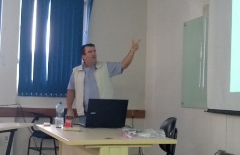 Integrante do Núcleo Catarinense defende TCC sobre o tema da Dívida Pública no campo da educação Integrante do Núcleo Catarinense defende TCC sobre o tema da Dívida Pública no campo da educação