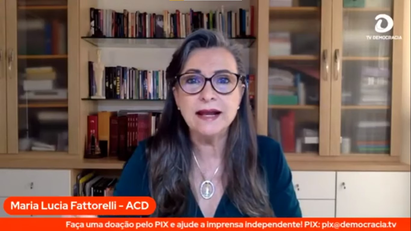 TV Democracia: “Problema do Brasil é essa elite egoísta e burra que só olha para o próprio umbigo”, diz Fattorelli