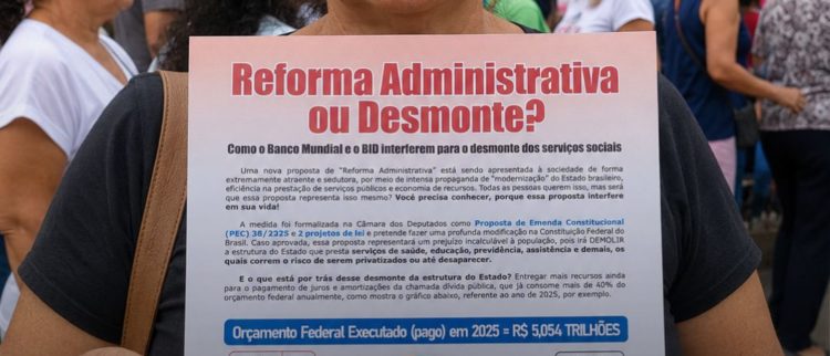Reforma Administrativa ou desmonte? Baixe o folheto da ACD