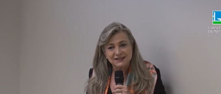 Maria Lucia Fattorelli explica a origem da Financeirização